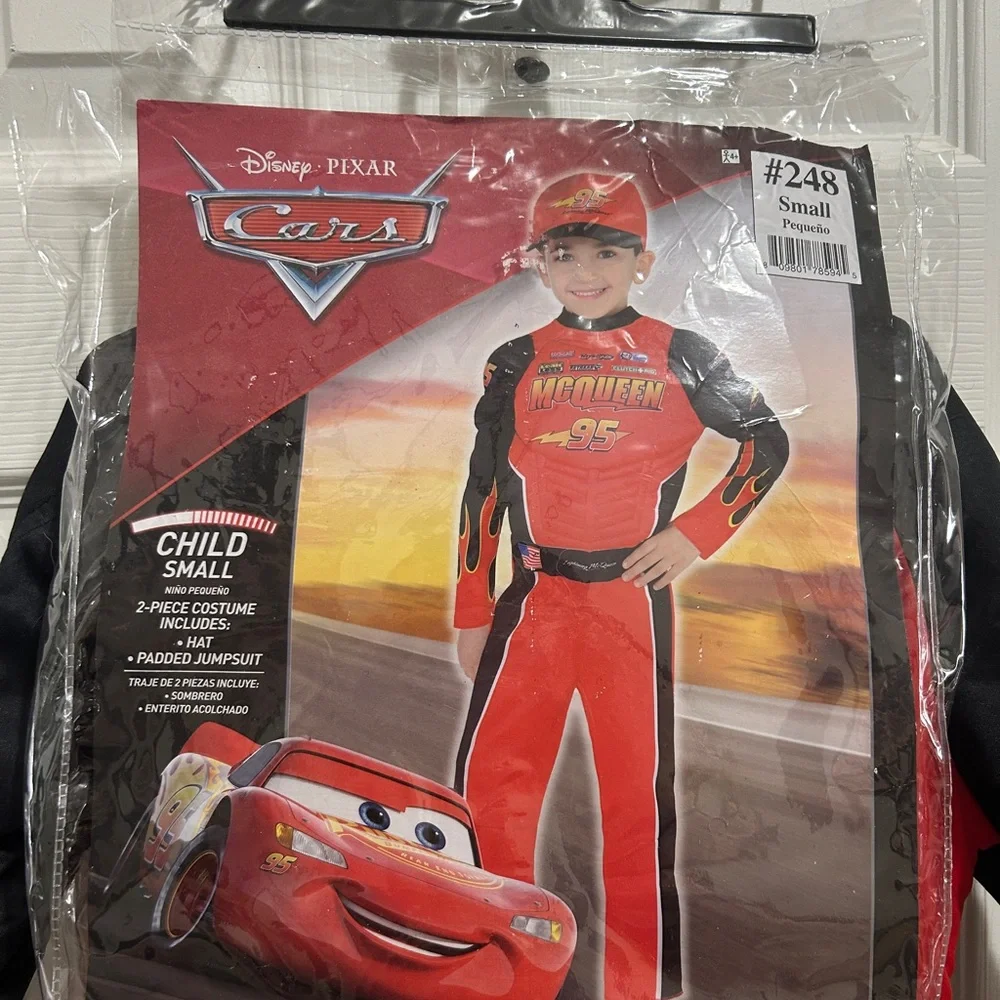 Kids size small (4-6) cars lightning McQueen drivers suit costume - Picture 11 of 13